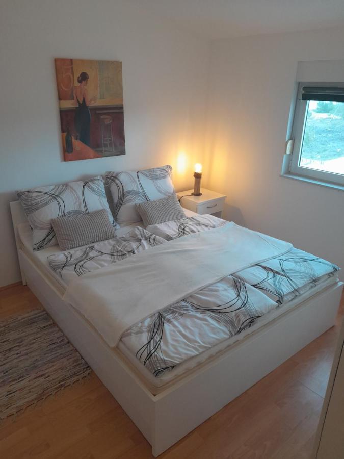 Caliente Apartments Vir B Bagian luar foto